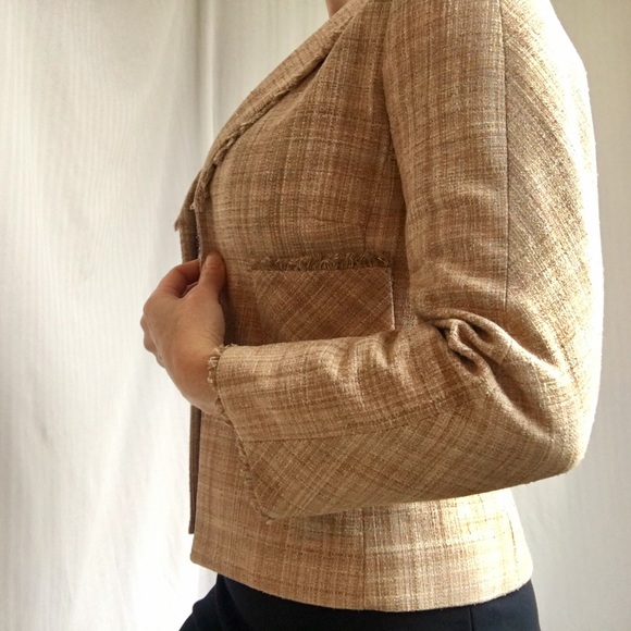 ⚜️BCBG tweed pink blazer⚜️ - Picture 5 of 8